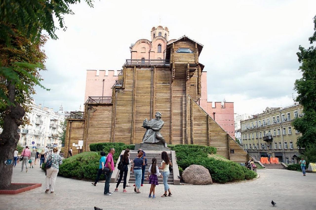 Podil Apart Near Poschtova Square History Center Kyiv Exterior photo